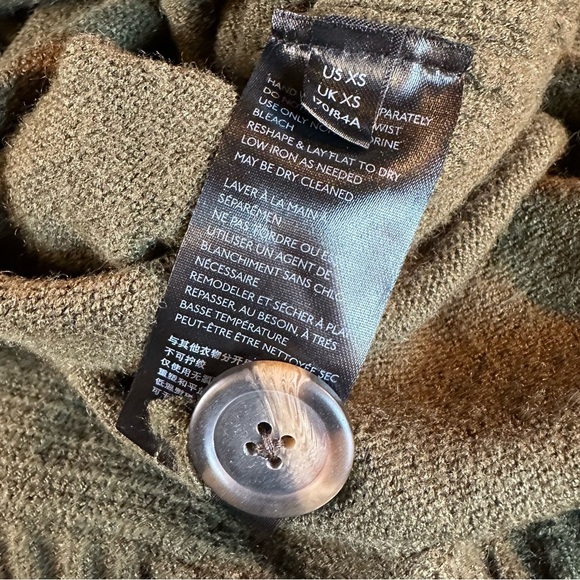 By Anthropologie ‘Margarita’ Button-Up Shoulder Tunic Sweater in Olive Green XS - Picture 7 of 16